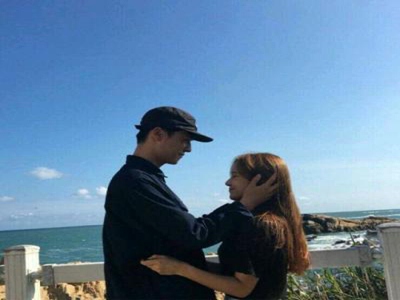 女装大佬藏蛋教程视频,节日新玩法，女装大佬藏蛋教程走红-2
